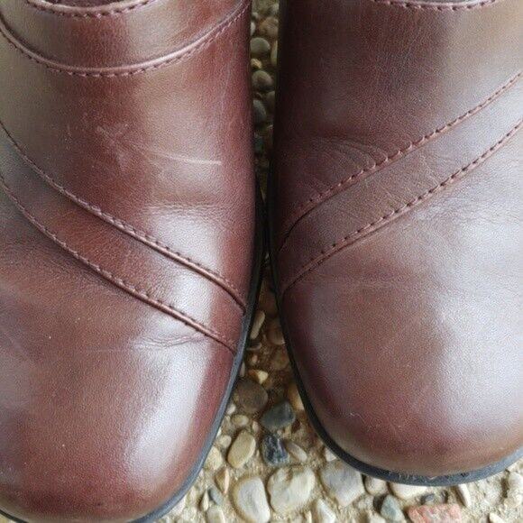 Clarks Heels Women's Brown Leather Slip On Heels - Size 6.5 - Picture 4 of 8